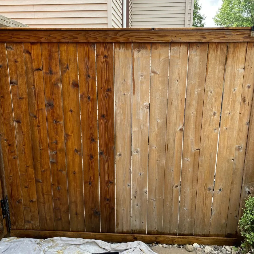 Fence staining handyman service in Kanata Ontario